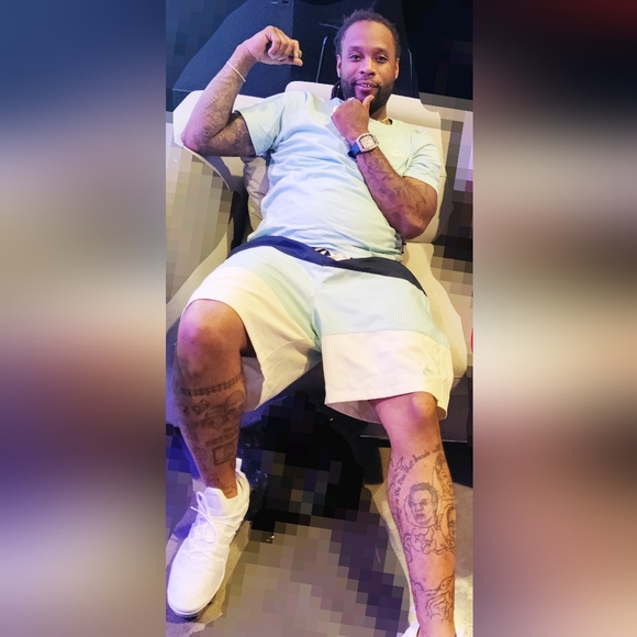 Meet your Posher, Tory - Picture 10 of 16